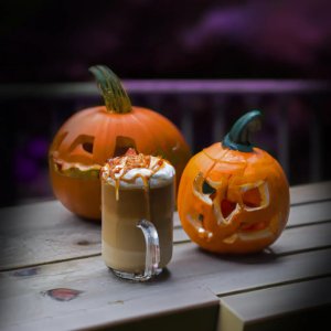 Pumpkin Latte Black MiniLight Candle