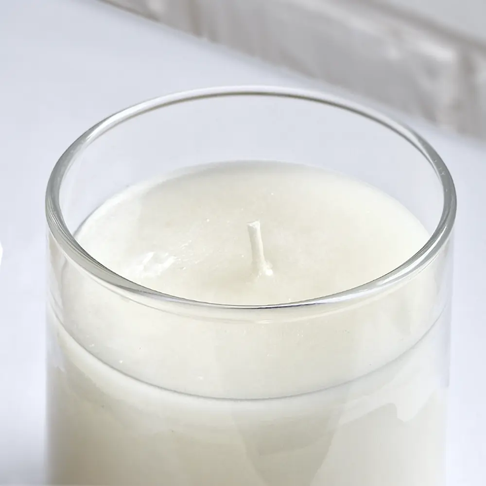 Medium Jar Candle Showing Single Wick